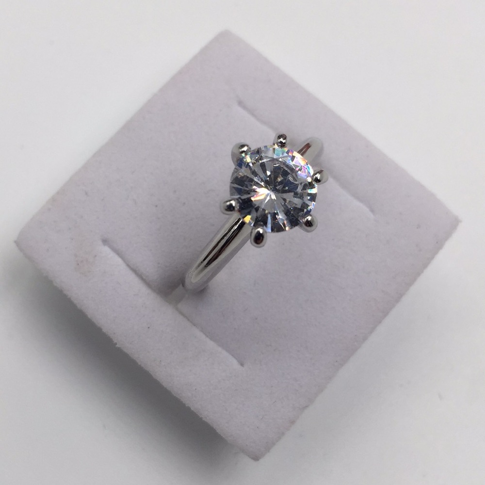 2 CARAT AAA CUBIC ZIRCONIA STAMPED SILVER Size 7